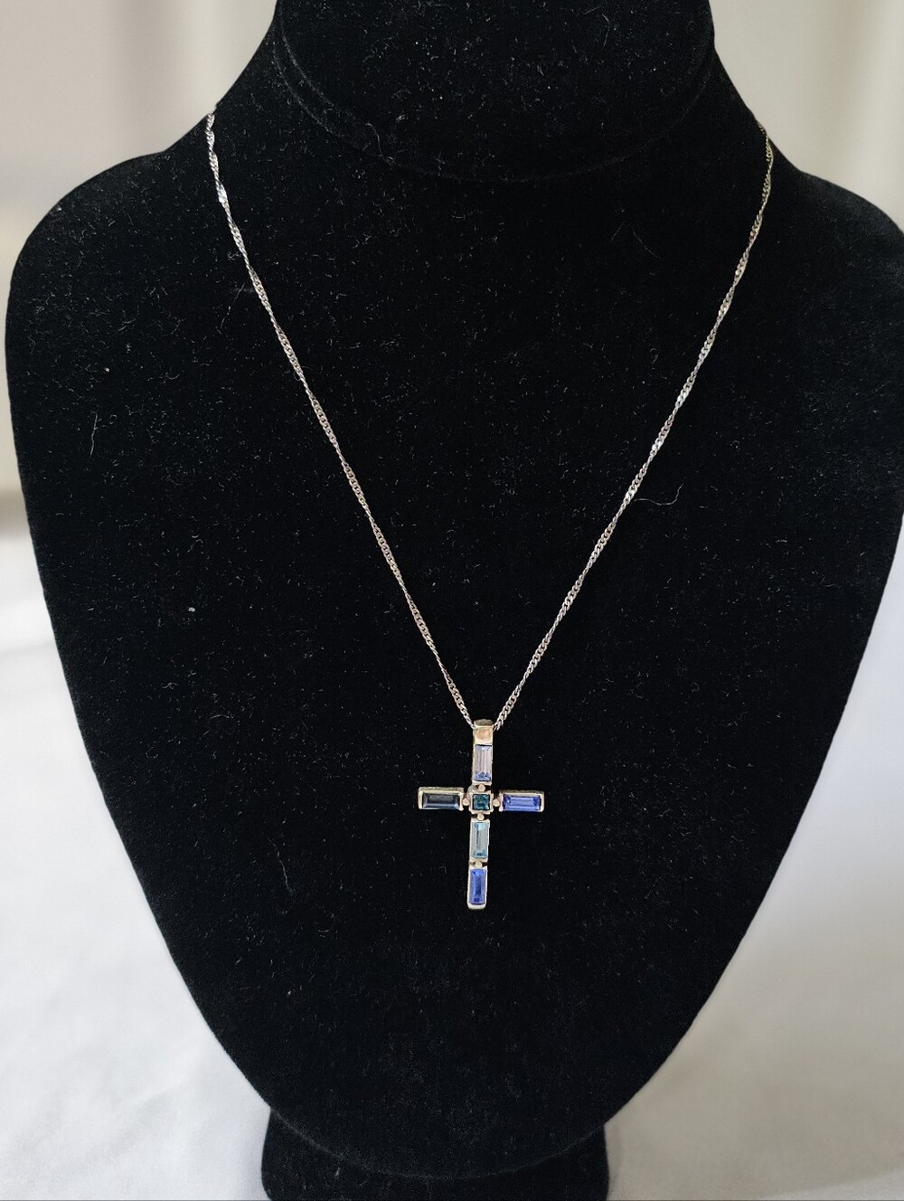 Brighton Spectrum Blue Crystal Cross Necklace Silver Plated Ombre Baguette Retir - Picture 2 of 9
